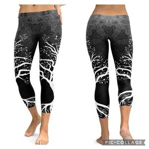 Gearbunch Dark Tree of Life Capri Athleisure Leggings Size Medium